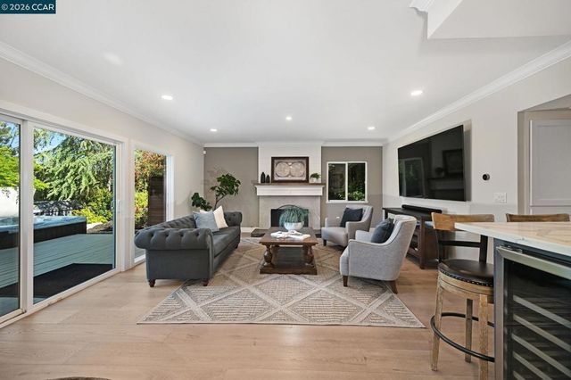 608 Serramonte Ct, Danville, CA 94526
