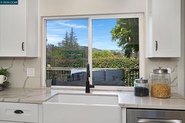 608 Serramonte Ct, Danville, CA 94526