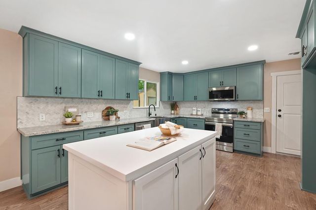 3831 Sheridan Rd, Cameron Park, CA 95682