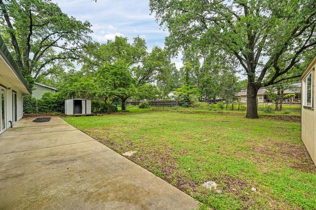 3831 Sheridan Rd, Cameron Park, CA 95682