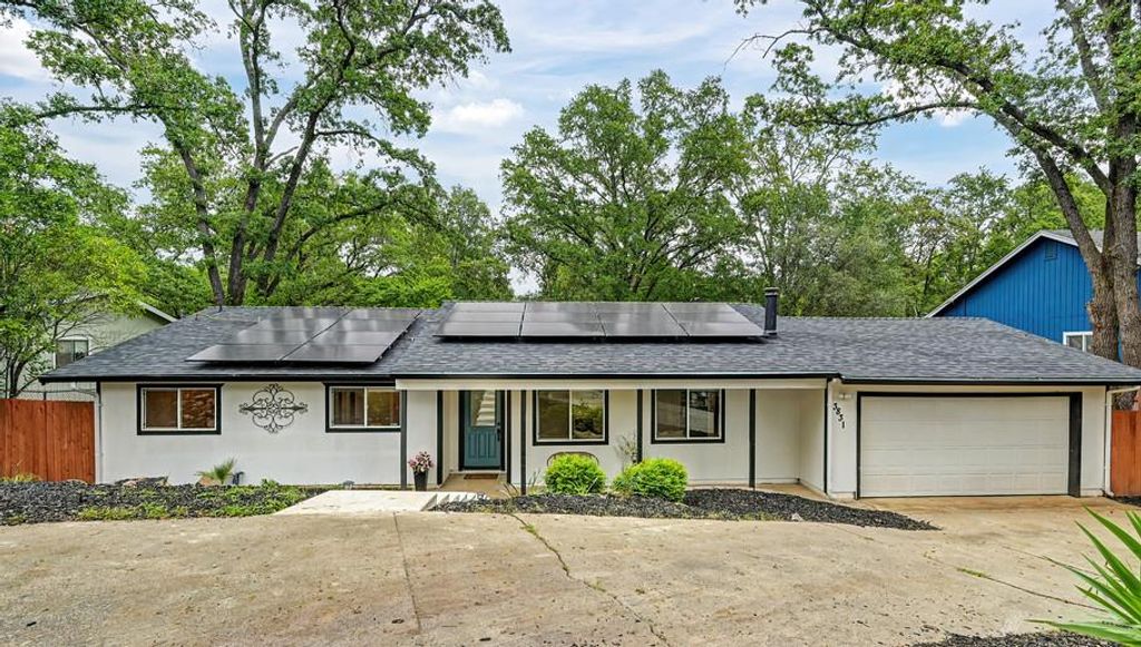 3831 Sheridan Rd, Cameron Park, CA 95682