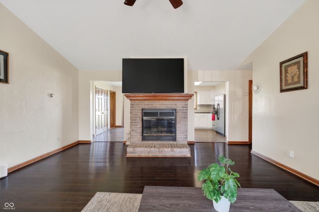 1111 S Rangeline Road, Anderson, IN 46012