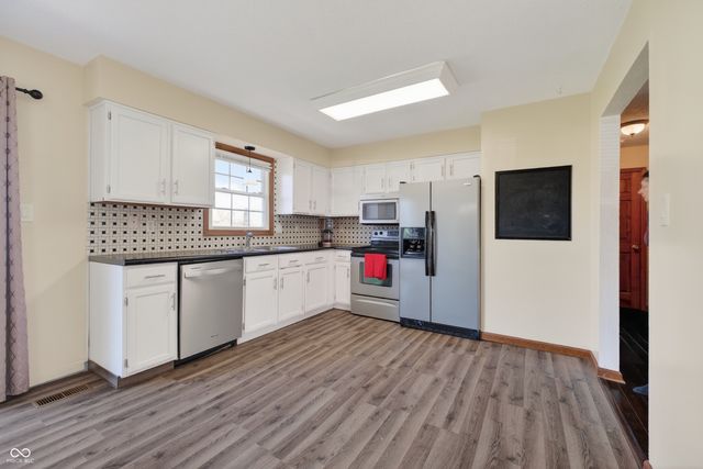 1111 S Rangeline Road, Anderson, IN 46012