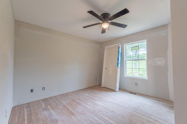 304 Kentucky 3057, Ferguson, KY 42533