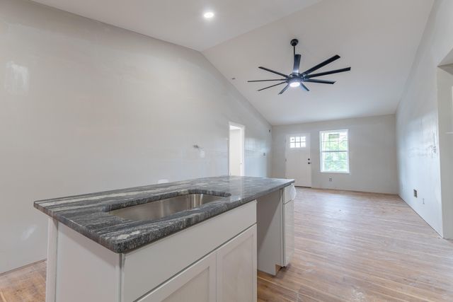 304 Kentucky 3057, Ferguson, KY 42533