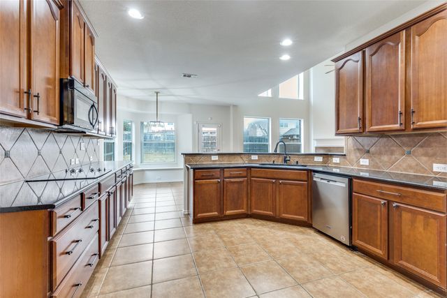 10237 Vintage Drive, Fort Worth, TX 76244