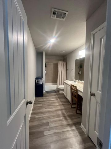 2904 Moore Avenue Avenue, Bay City, TX 77414