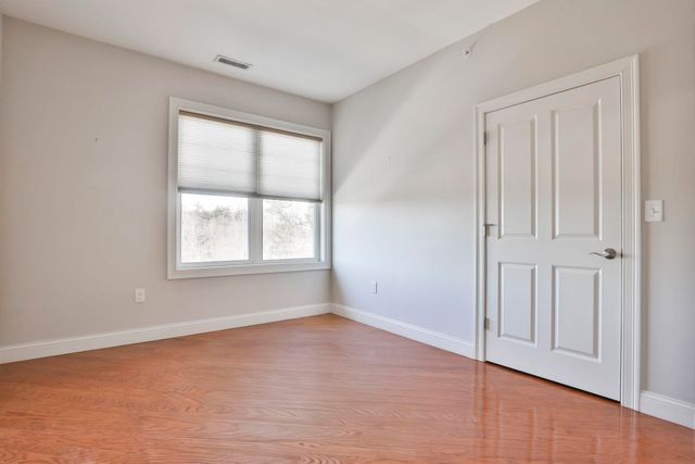 10 Braemoor Woods Rd Apt 401, Salem, NH 03079