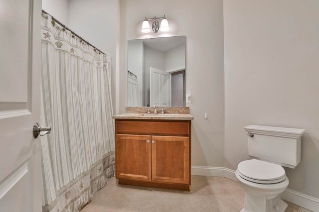 10 Braemoor Woods Rd Apt 401, Salem, NH 03079