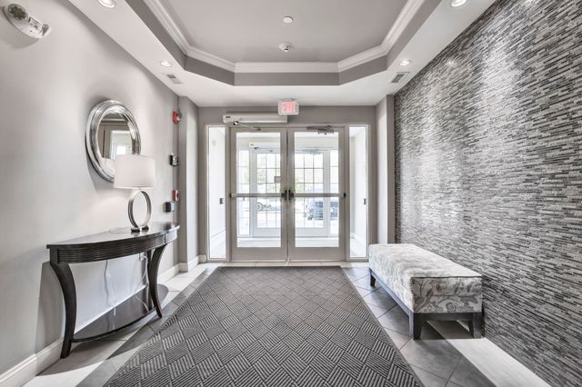 10 Braemoor Woods Rd Apt 401, Salem, NH 03079