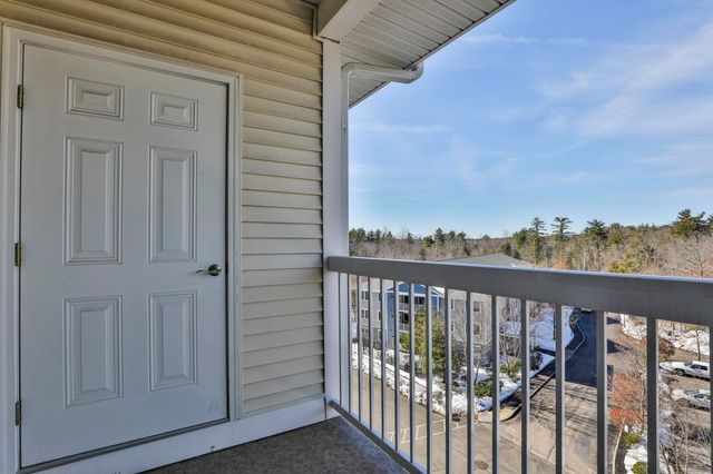 10 Braemoor Woods Rd Apt 401, Salem, NH 03079