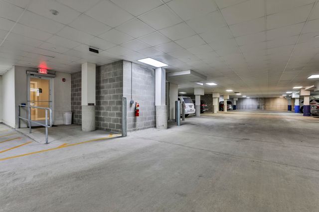 10 Braemoor Woods Rd Apt 401, Salem, NH 03079