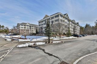 10 Braemoor Woods Rd Apt 401, Salem, NH 03079