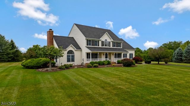 23 Deer Path, Hillsborough Twp., NJ 08844