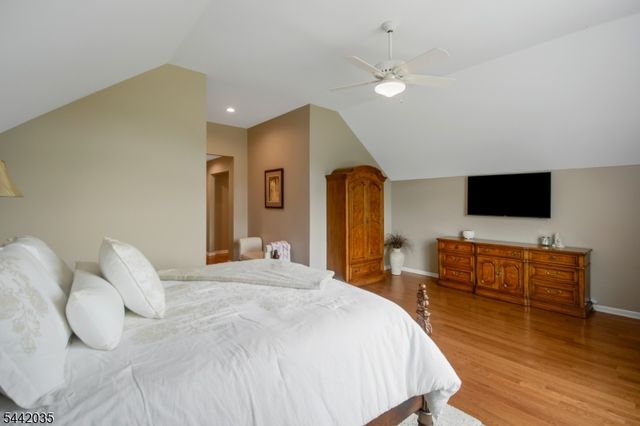 23 Deer Path, Hillsborough Twp., NJ 08844