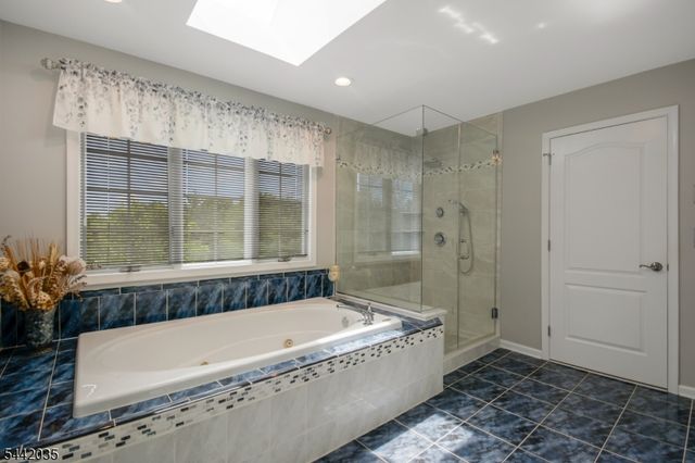 23 Deer Path, Hillsborough Twp., NJ 08844