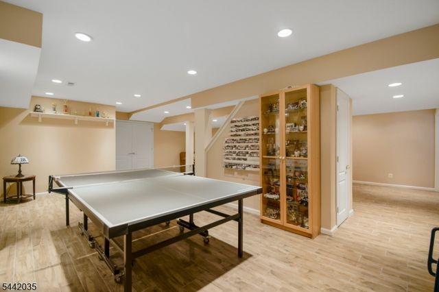 23 Deer Path, Hillsborough Twp., NJ 08844