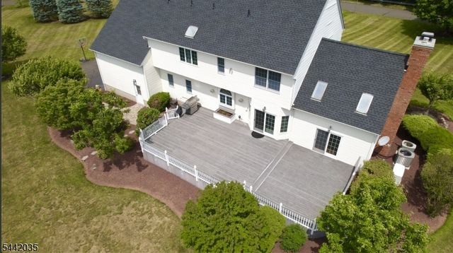 23 Deer Path, Hillsborough Twp., NJ 08844