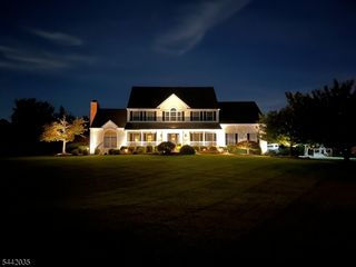 23 Deer Path, Hillsborough Twp., NJ 08844