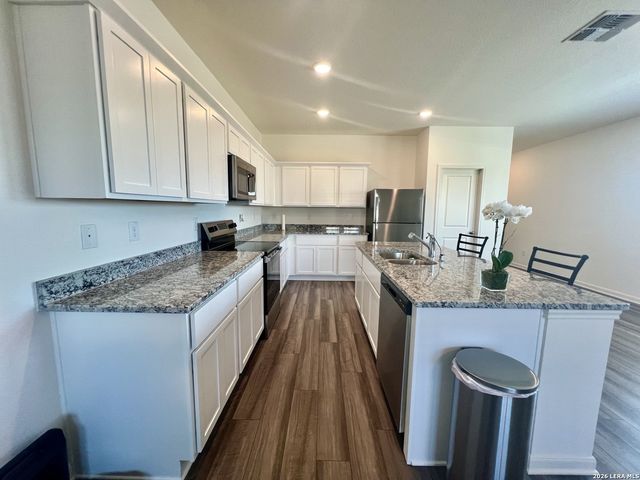 803 Dark Lark, Adkins, TX 78101