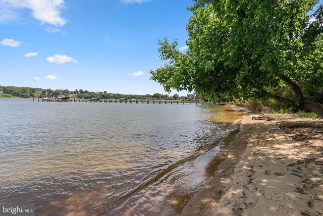 202 WARDOUR DR, Annapolis, MD 21401