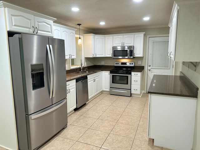 2039 Bishop Drive, Charleston, SC 29414