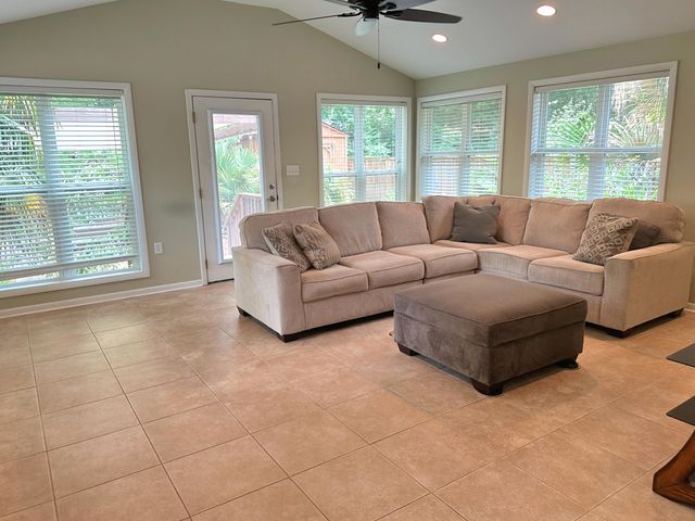 2039 Bishop Drive, Charleston, SC 29414