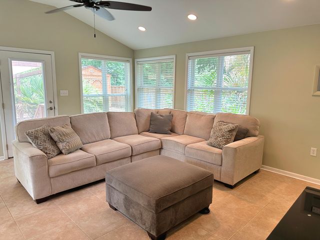 2039 Bishop Drive, Charleston, SC 29414