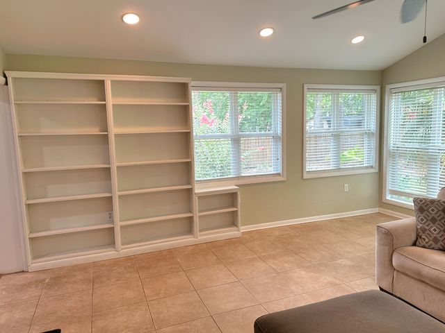 2039 Bishop Drive, Charleston, SC 29414