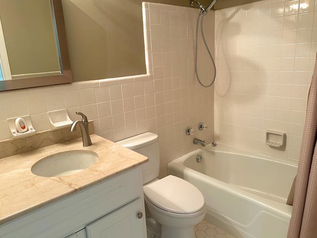 2039 Bishop Drive, Charleston, SC 29414