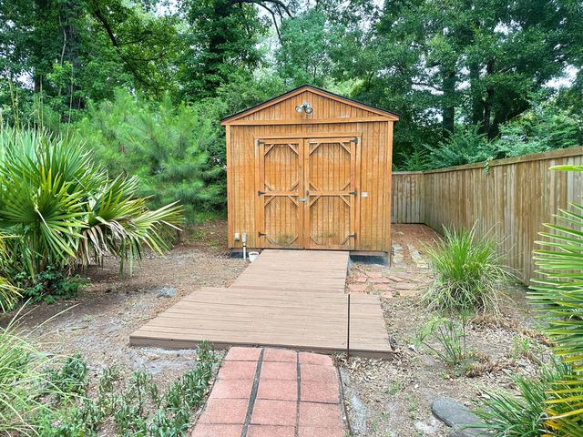 2039 Bishop Drive, Charleston, SC 29414