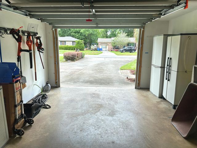 2039 Bishop Drive, Charleston, SC 29414