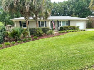 2039 Bishop Drive, Charleston, SC 29414