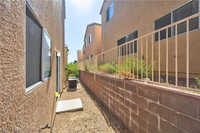 10637 Chickasaw Cedar Court, Las Vegas, NV 89129