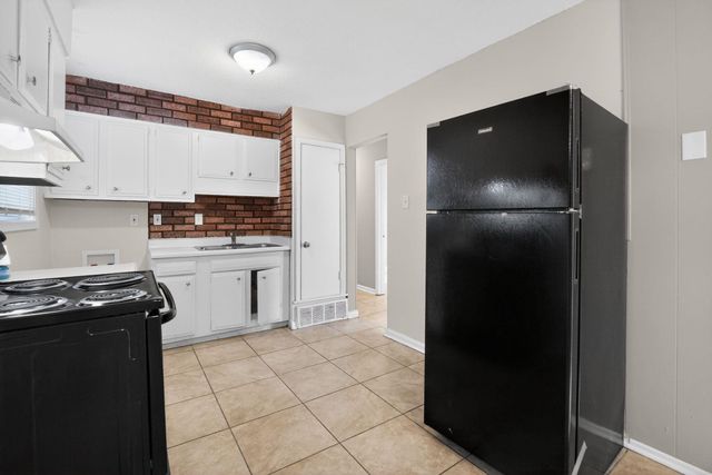 4989 MIKE DR, Memphis, TN 38127