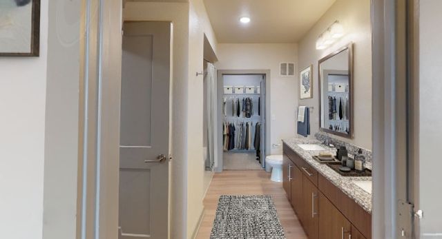 680 E Algonquin Road 1310, Schaumburg, IL 60173