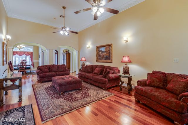 11827 River Estates Circle, Biloxi, MS 39532