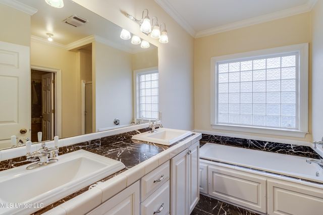 11827 River Estates Circle, Biloxi, MS 39532