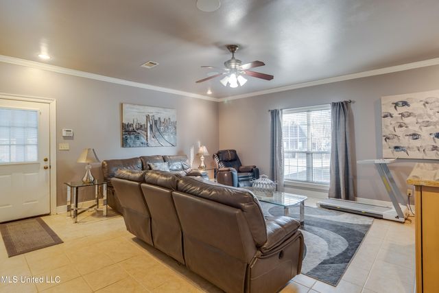 11827 River Estates Circle, Biloxi, MS 39532