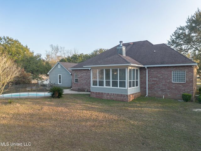 11827 River Estates Circle, Biloxi, MS 39532