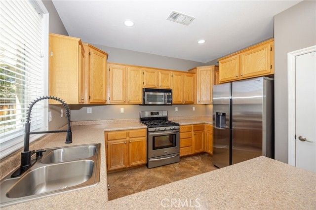 11964 Limestone Court, Yucaipa, CA 92399