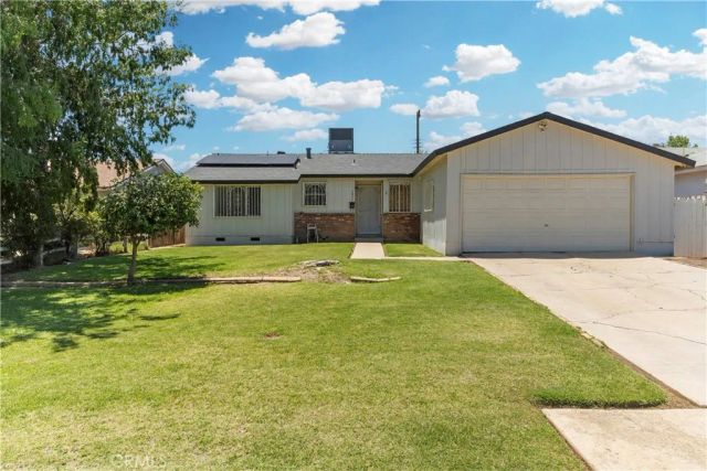 2804 Pomona, Bakersfield, CA 93305