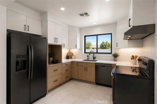 2804 Pomona, Bakersfield, CA 93305