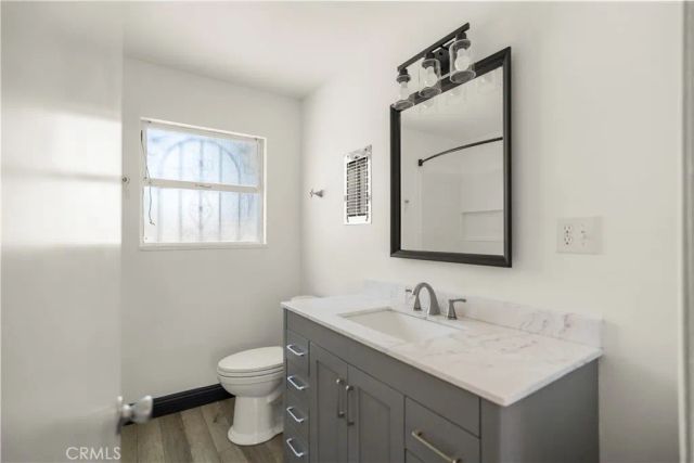 2804 Pomona, Bakersfield, CA 93305