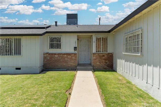 2804 Pomona, Bakersfield, CA 93305