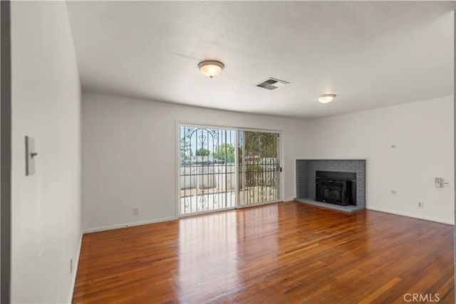 2804 Pomona, Bakersfield, CA 93305