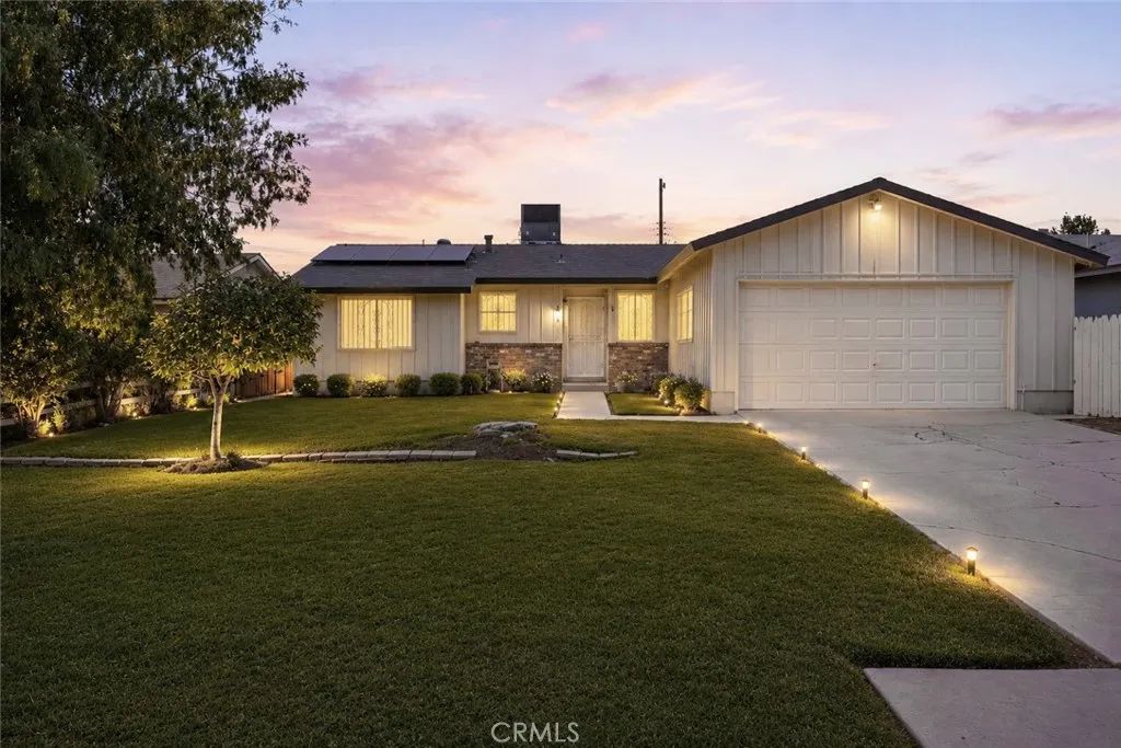2804 Pomona, Bakersfield, CA 93305