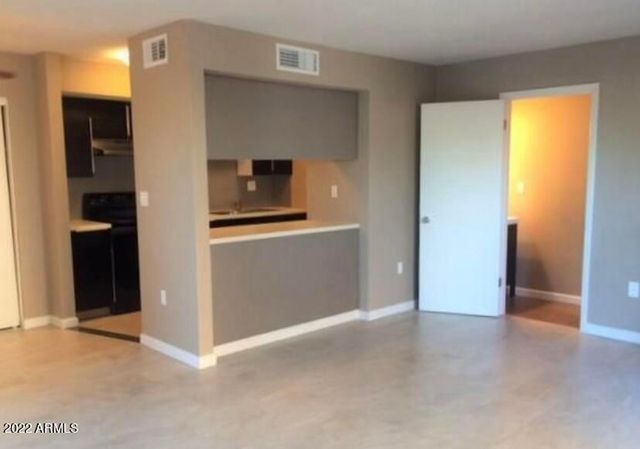 6122 W Morten Avenue, Glendale, AZ 85301