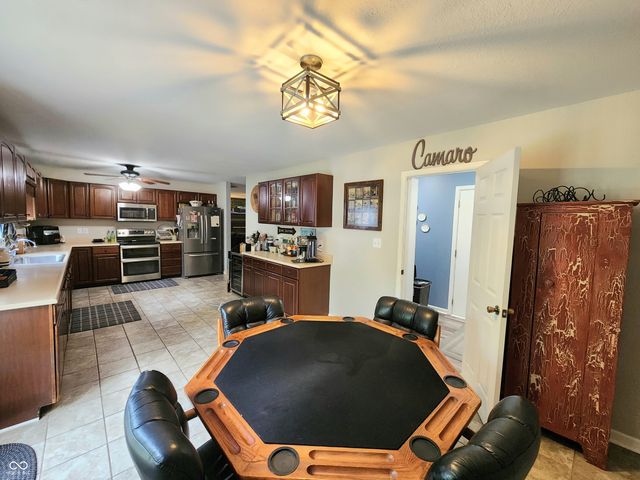 152 Davis Drive, Whiteland, IN 46184