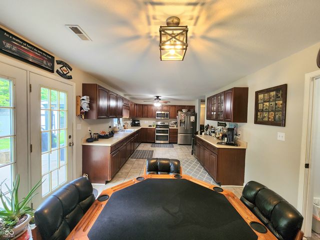 152 Davis Drive, Whiteland, IN 46184